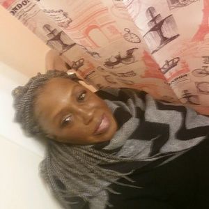 Meet your Posher, Lydia